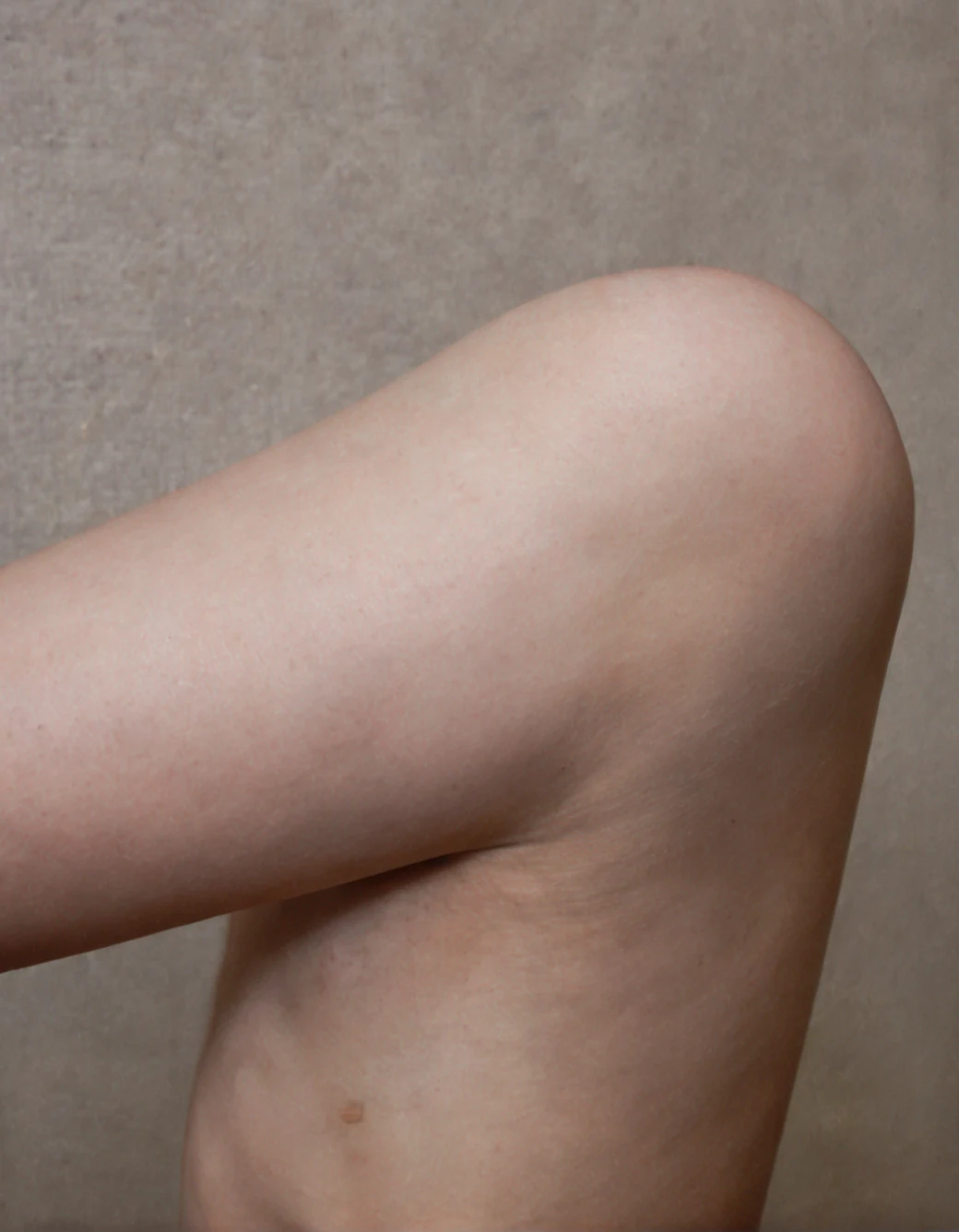 masterpiece-best-quality-realistic-photorealistic-photo-f852ab on iNiverse Mix(SFW & NSFW)