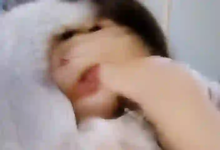 girl-opens-clothes-revealing-big-saggy-0c820f on LTX Video 2.3